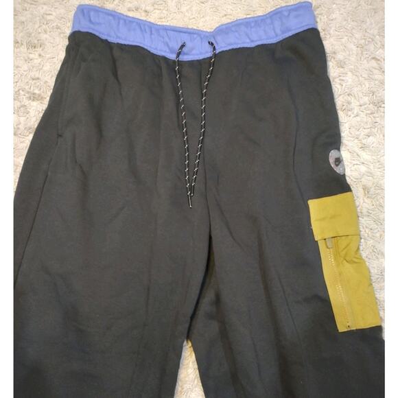 Women's Nike Cargo Sweatpants Concord Black FB2189-010 - Large NWT - Picture 5 of 12